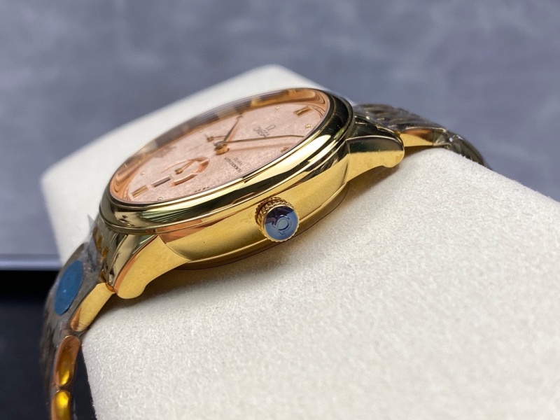 Watch0597