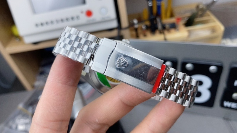 Watch0207