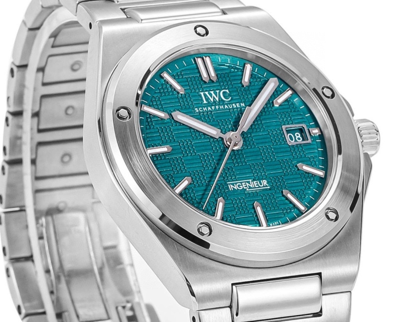 Watch0776