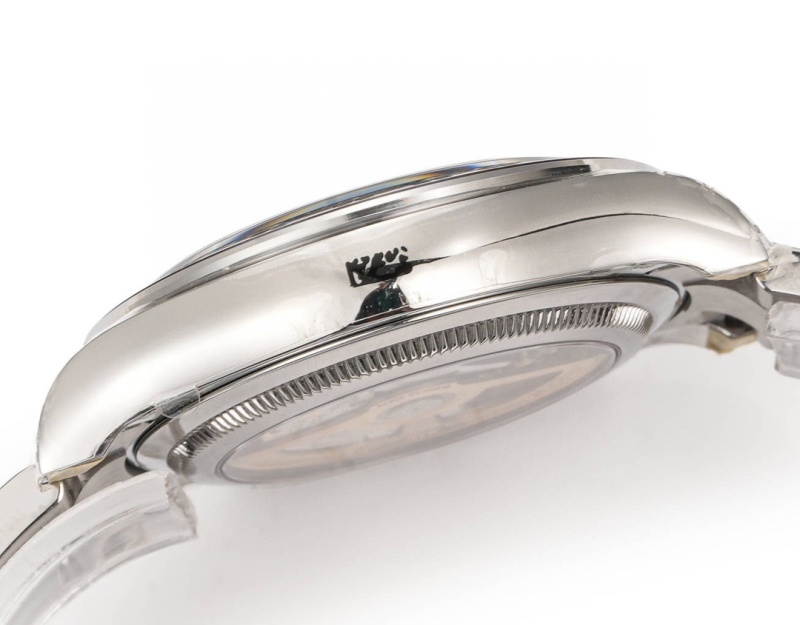 Watch0737