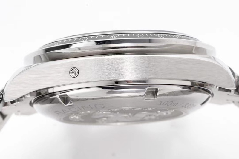 Watch0836