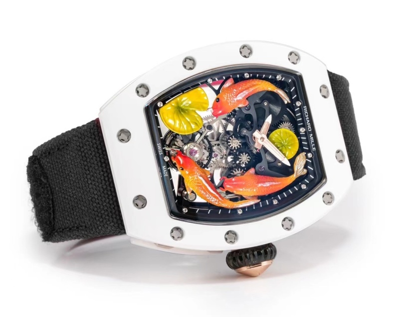 Watch0698