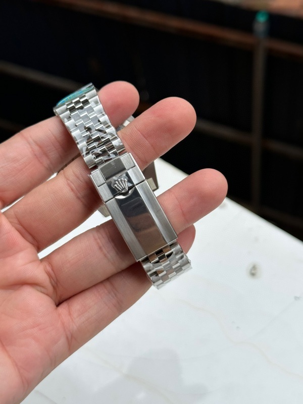 Watch0192