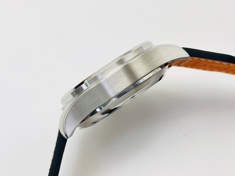 Watch0103