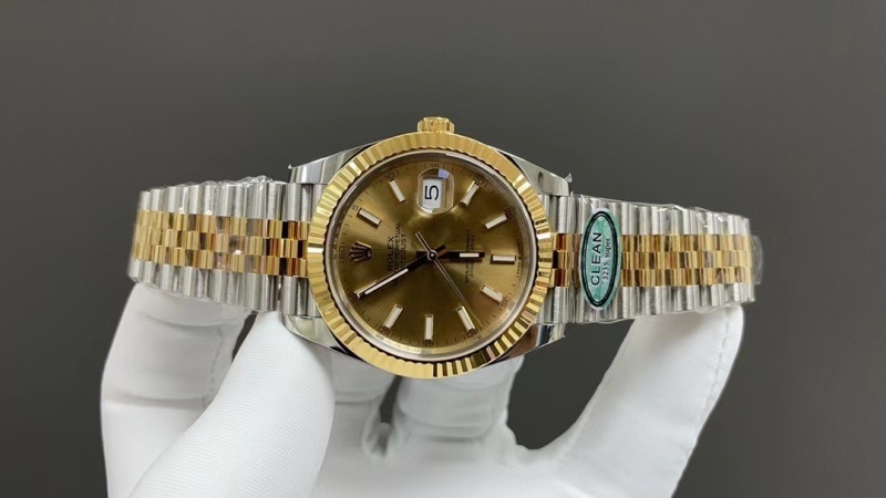 Watch0428
