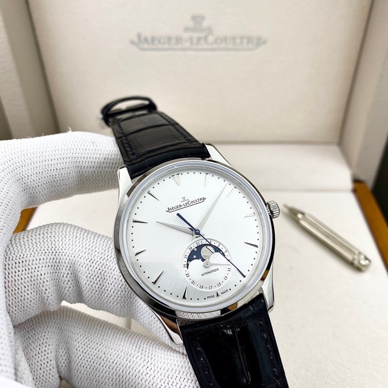 Watch0436