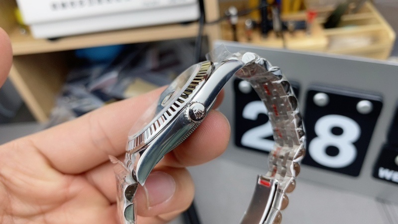 Watch0207