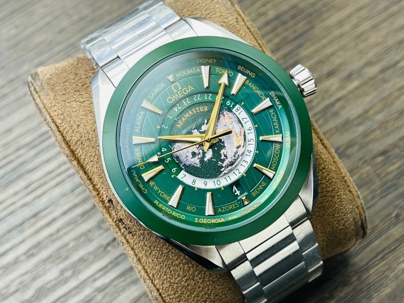 Watch0177