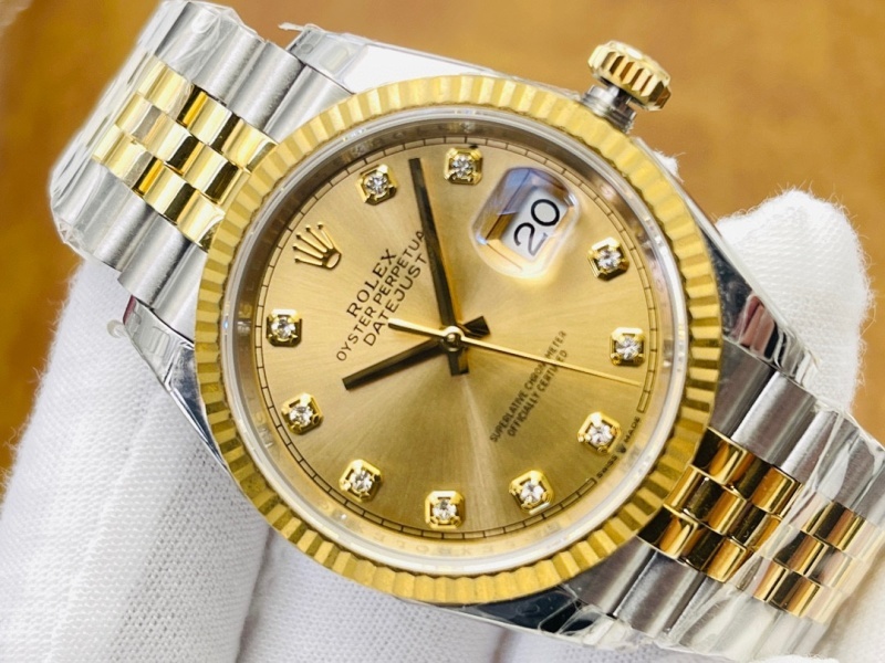 Watch0658