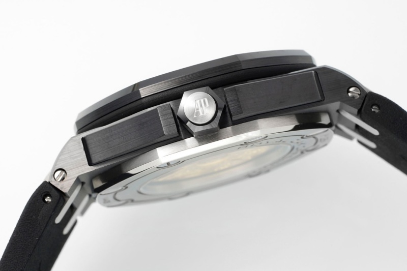 Watch0538
