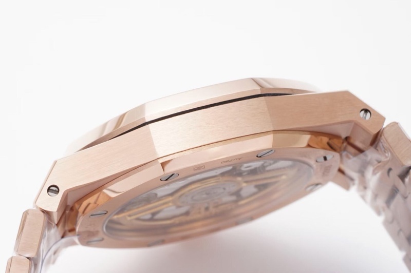 Watch0635