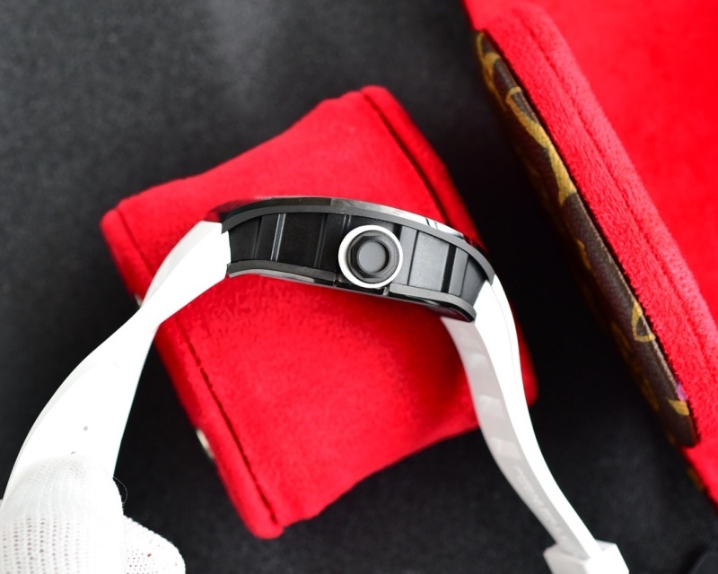 Watch0257