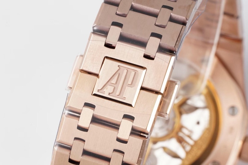 Watch0635