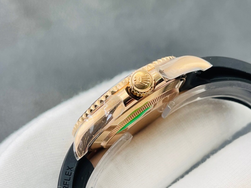 Watch0457