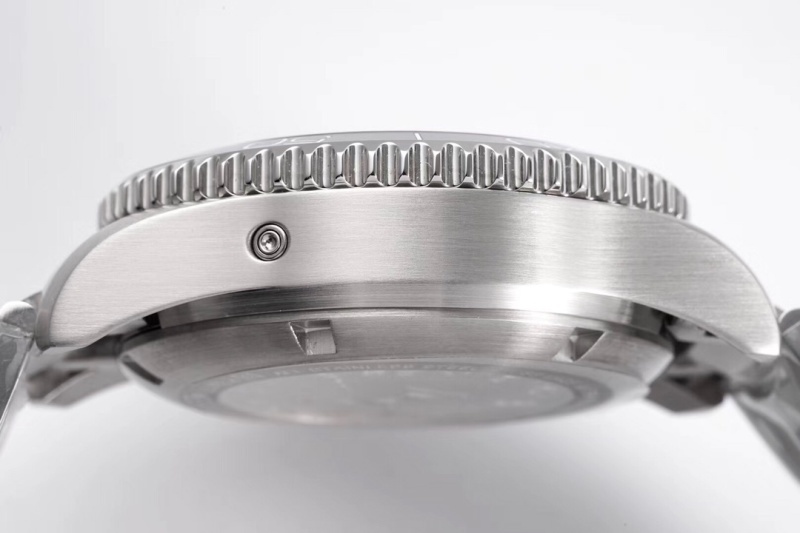 Watch0350