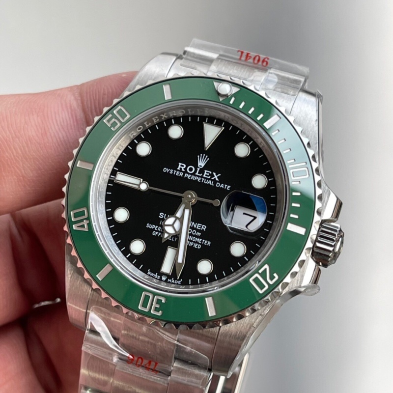 Watch0692