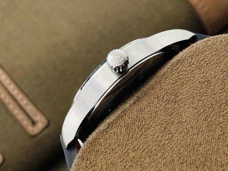 Watch0107