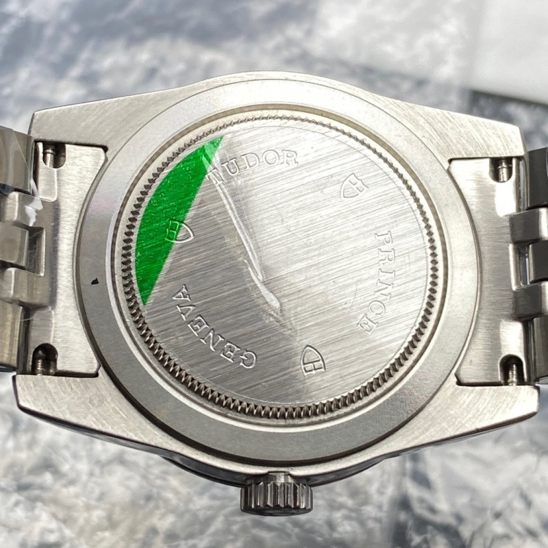 Watch0134