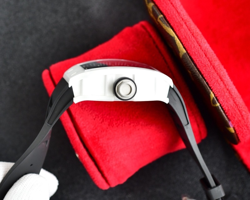 Watch0254