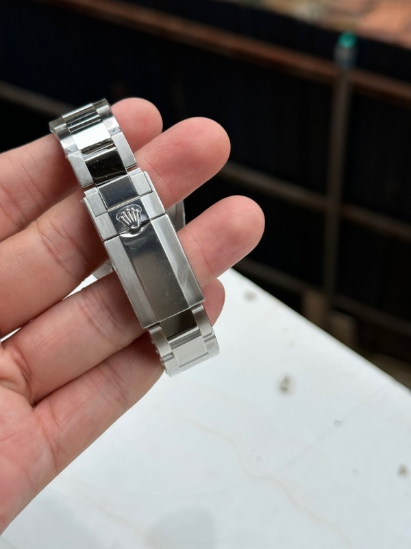 Watch0193