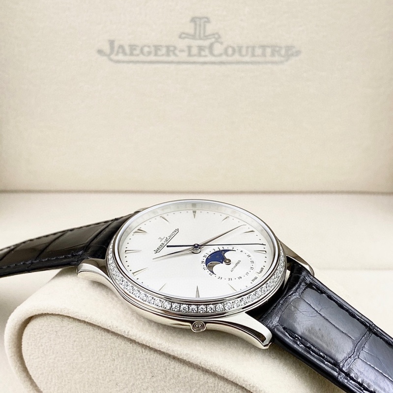 Watch0437