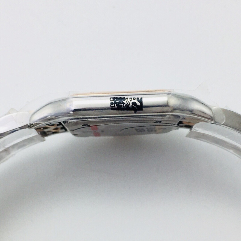 Watch0686