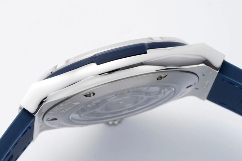 Watch0227