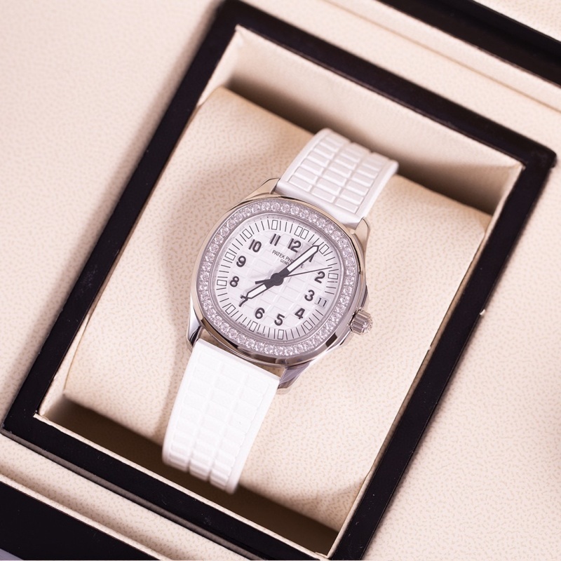 Watch0575