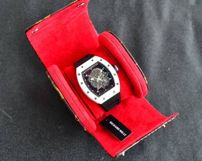 Watch0254