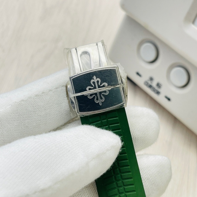 Watch0668