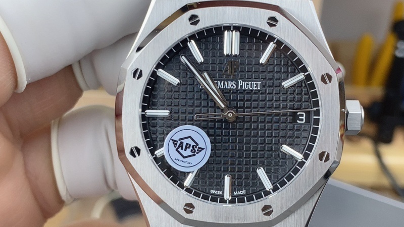 Watch0210