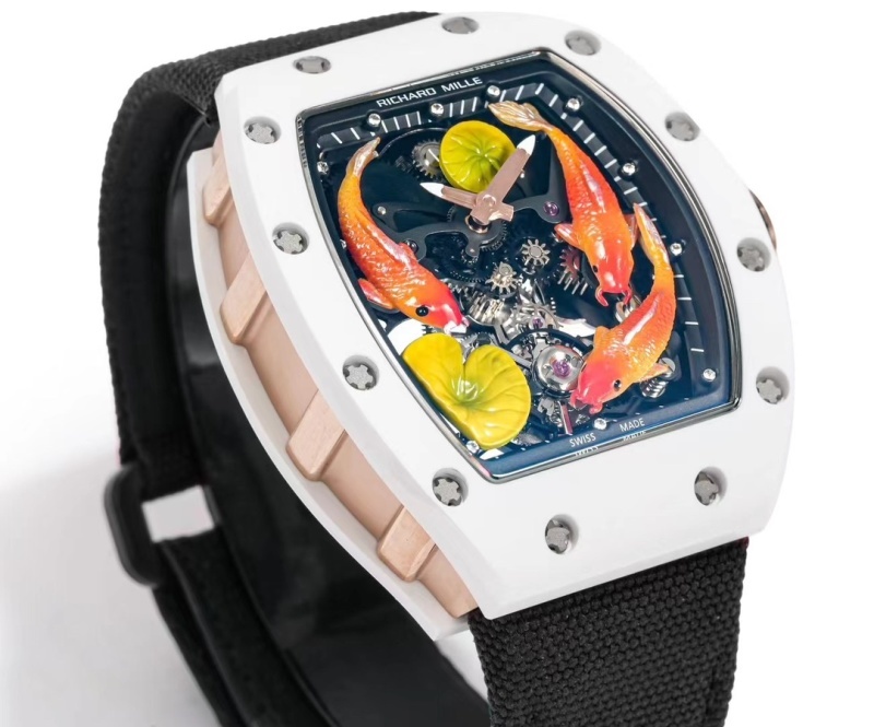 Watch0698