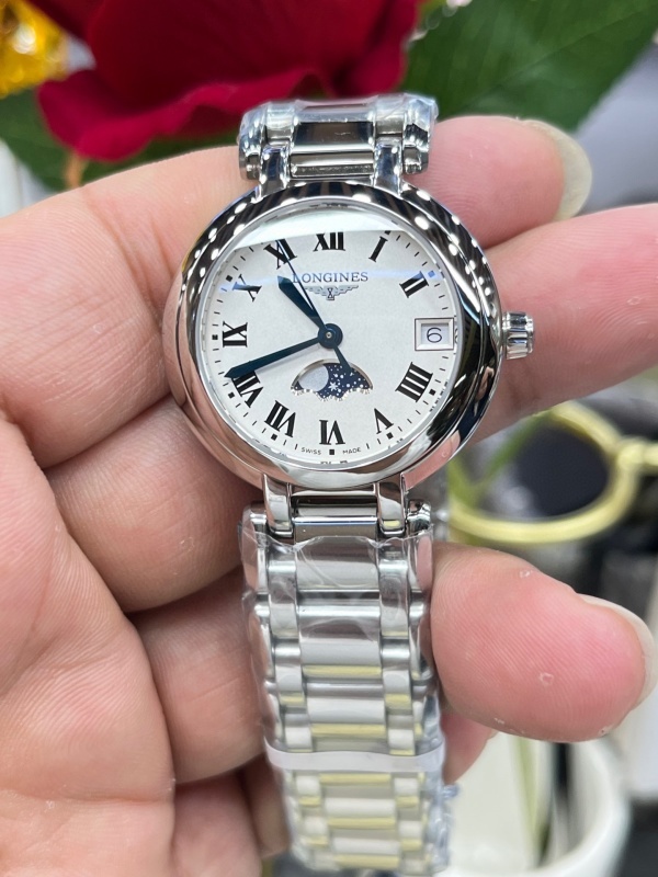Watch0641