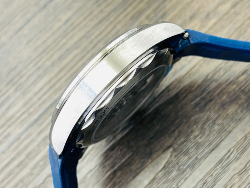 Watch0182