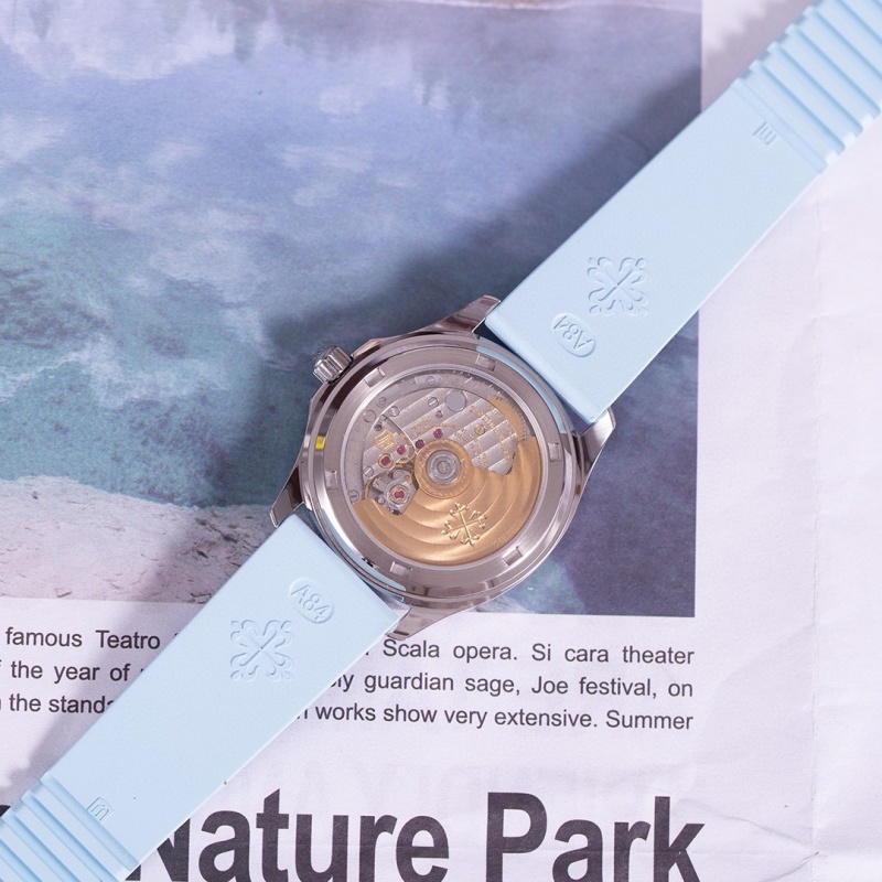 Watch0574