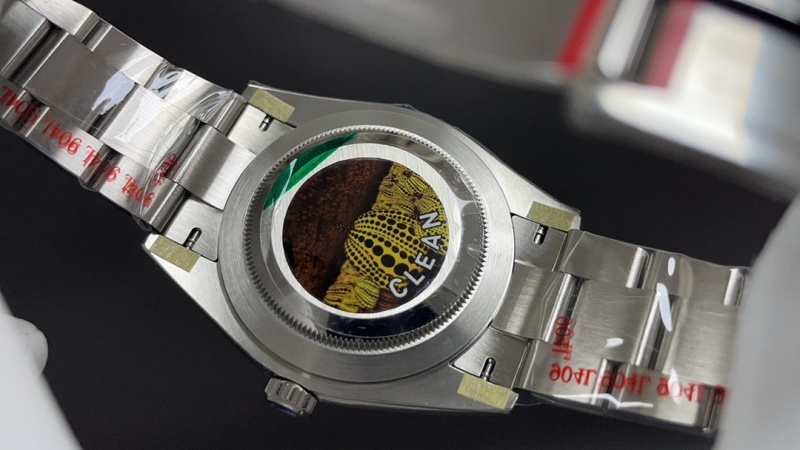 Watch0765