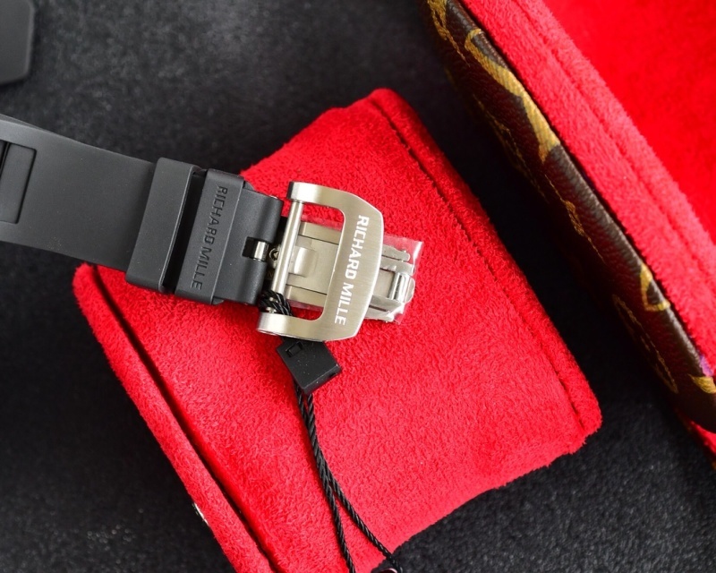 Watch0254
