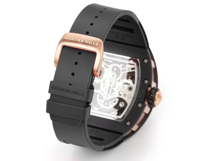 Watch0696
