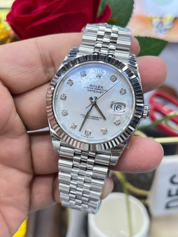 Watch0642
