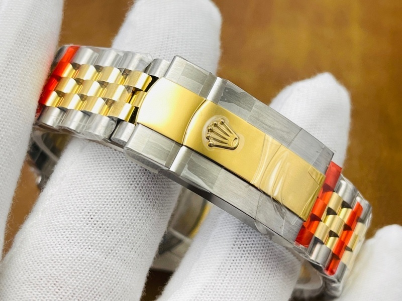Watch0658