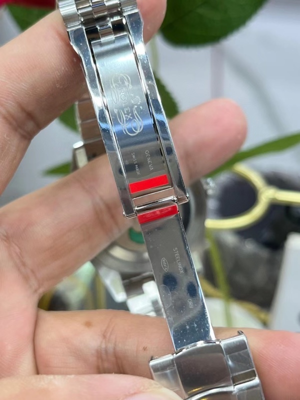 Watch0799