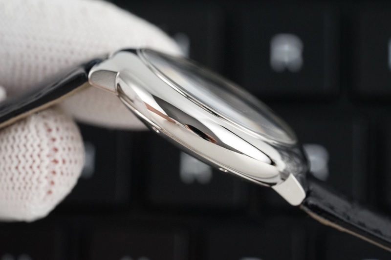 Watch0756