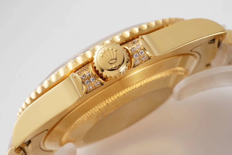Watch0652