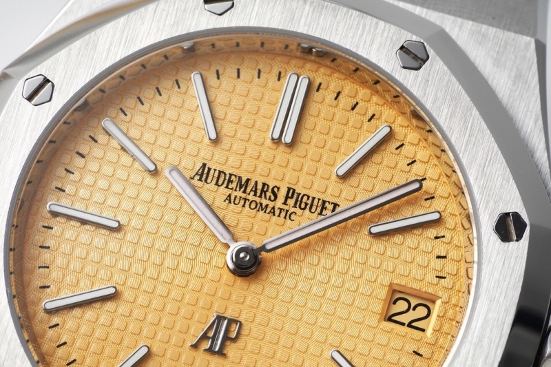 Watch0063