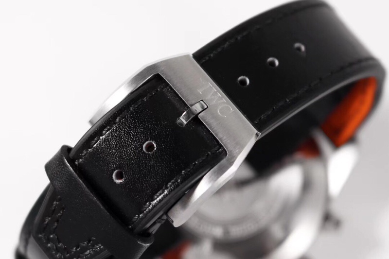 Watch0379