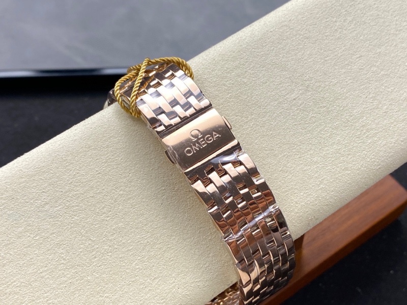 Watch0598