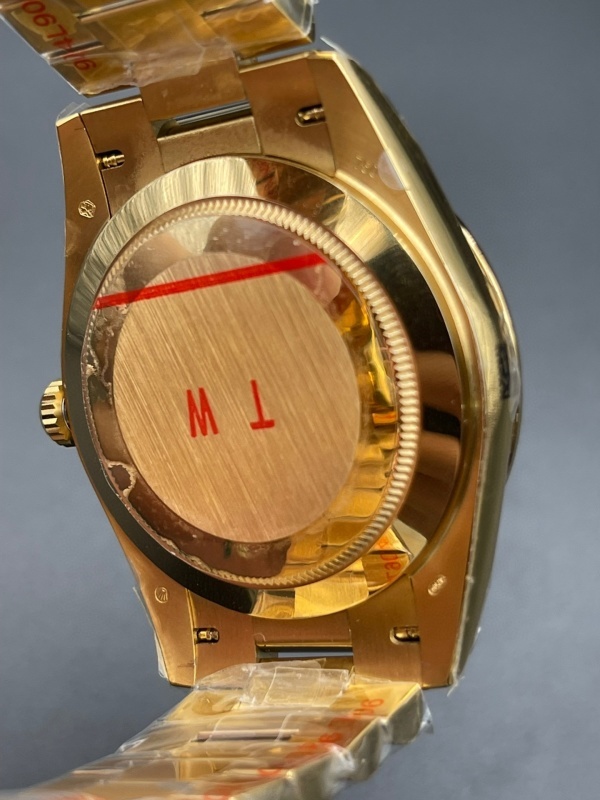 Watch0080