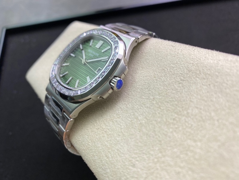 Watch0172