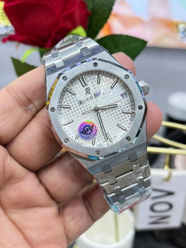 Watch0800