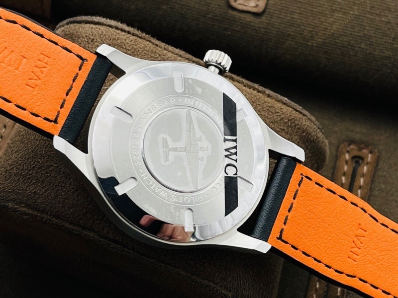 Watch0106